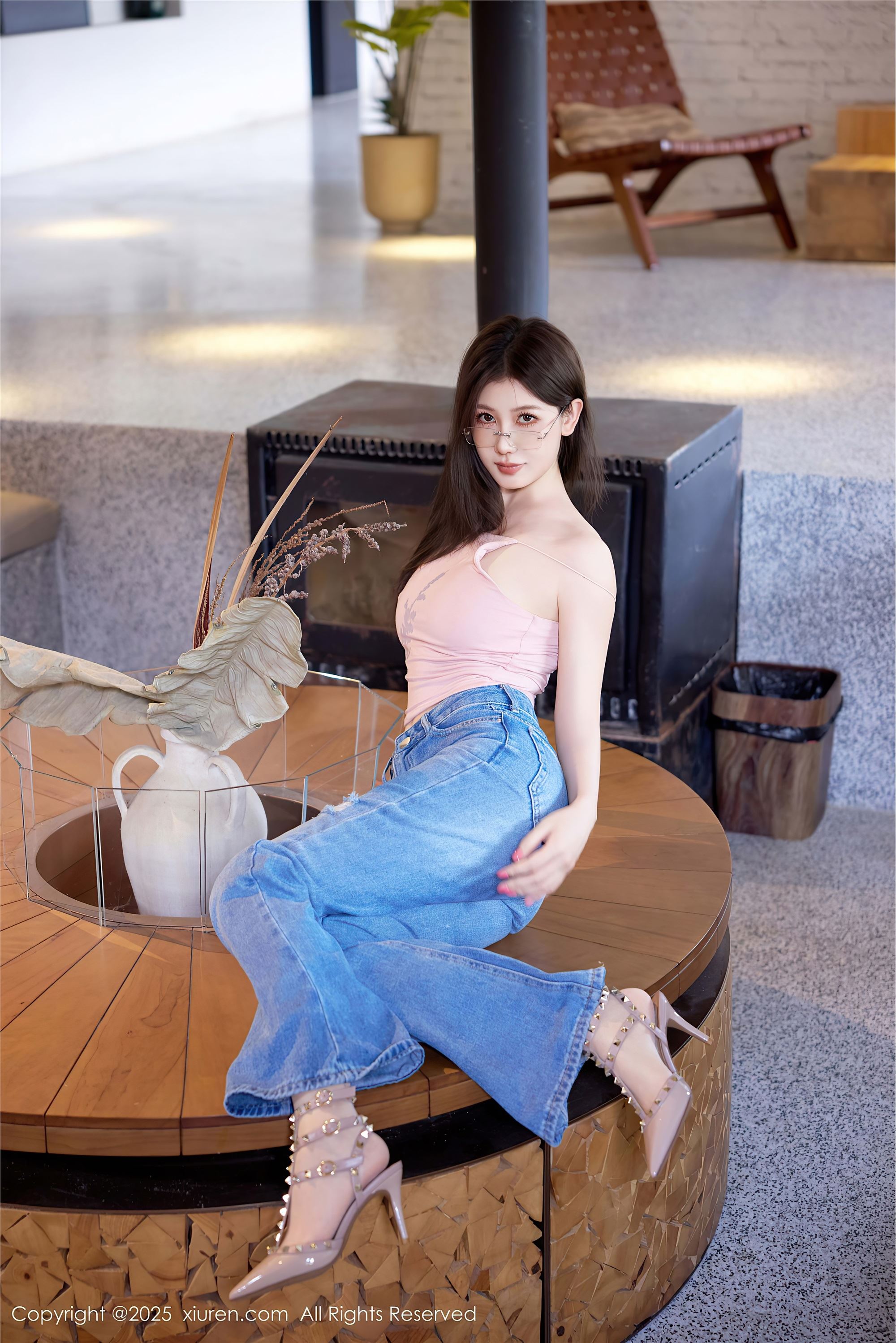 Xiuren秀人网 2025.11.13 NO.10983 尹甜甜sunny